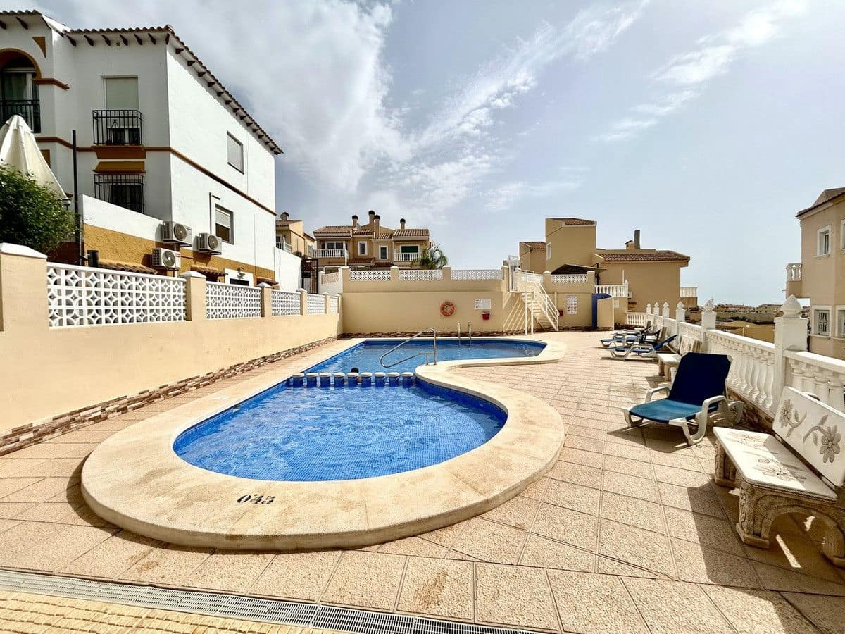 Chalet de 2 habitaciones en Orihuela Costa en venta - 218.000 € (Ref: 10017925)