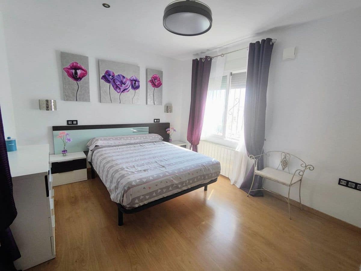 6 soverom Villa til salgs i Orihuela Costa med svømmebasseng - € 280 000 (Ref: 10017931)