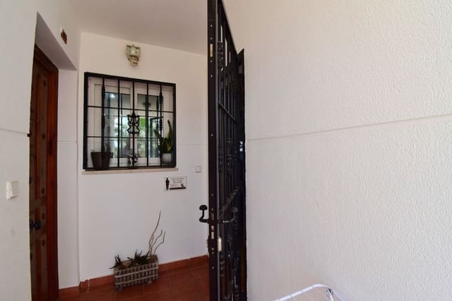 Apartamento de 2 habitaciones en Villamartín - Las Filipinas, Orihuela en venta con piscina - 179.000 € (Ref: 10017937)