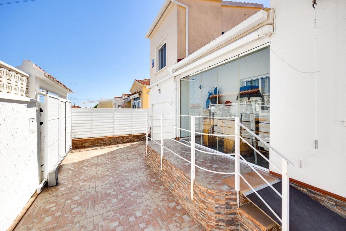 3 chambre Villa/Maison à vendre à La Marina - 264 969 € (Ref: 10017940)