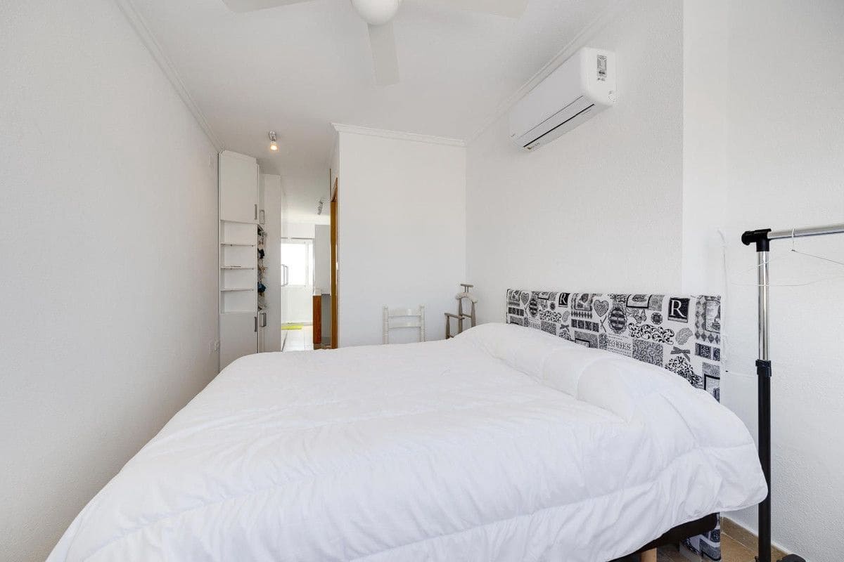 3 chambre Villa/Maison à vendre à La Marina - 264 969 € (Ref: 10017940)