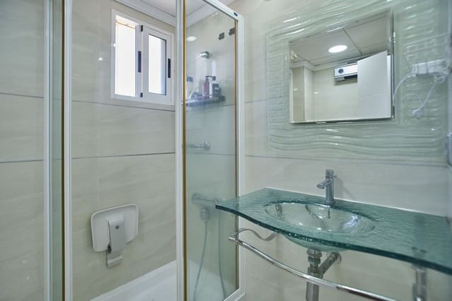 3 slaapkamer Appartement te koop in Playa de San Juan, Alicante stad met zwembad - € 440.000 (Ref: 10017944)