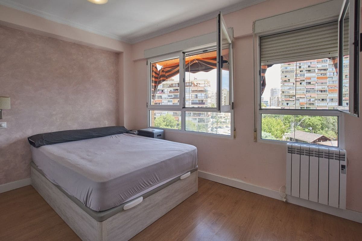 3 slaapkamer Appartement te koop in Playa de San Juan met zwembad - € 440.000 (Ref: 10017944)