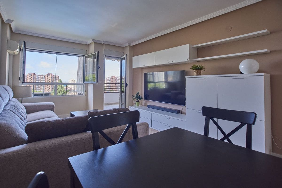 3 slaapkamer Appartement te koop in Playa de San Juan met zwembad - € 440.000 (Ref: 10017944)