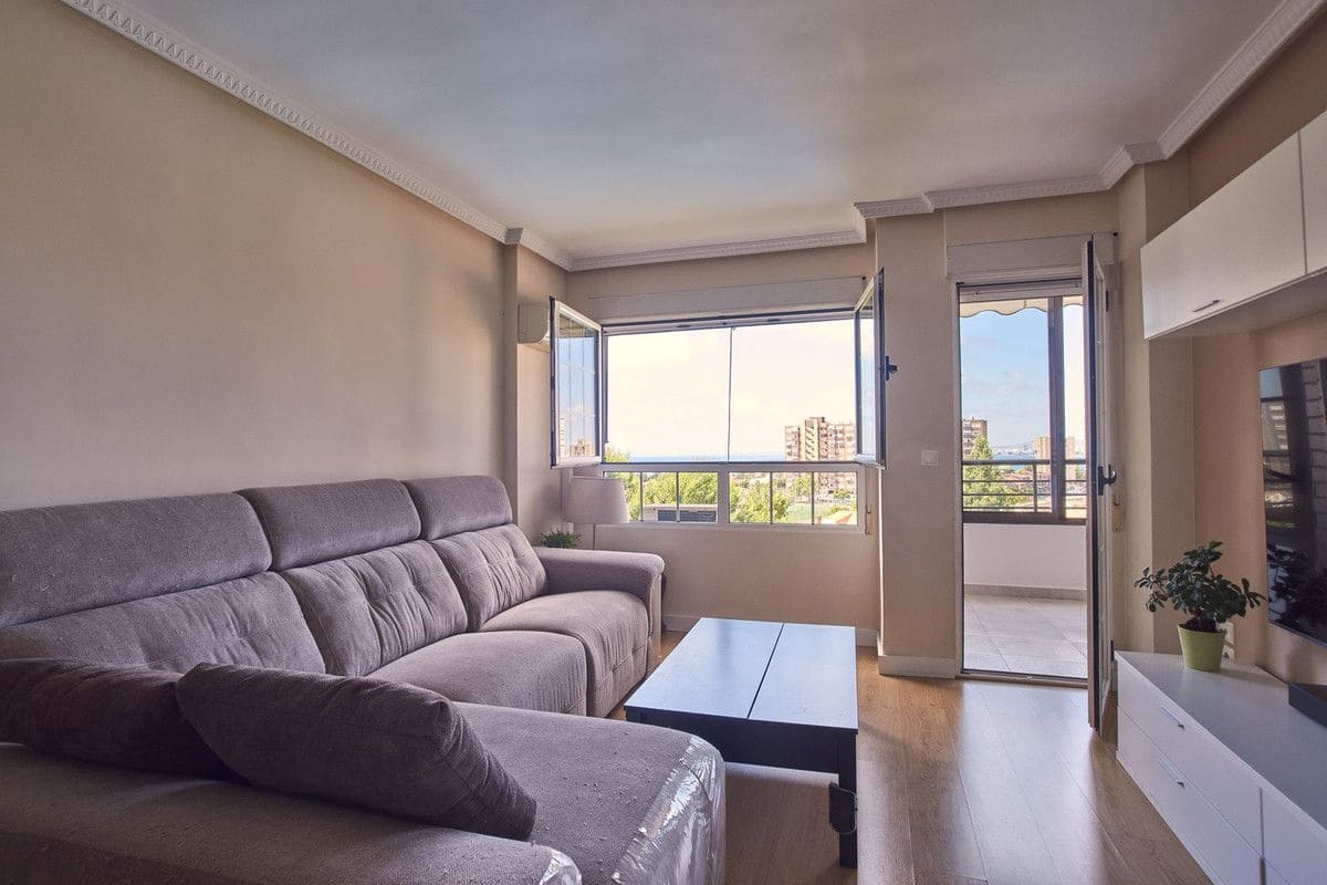 3 slaapkamer Appartement te koop in Playa de San Juan met zwembad - € 440.000 (Ref: 10017944)