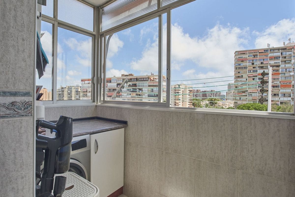 3 slaapkamer Appartement te koop in Playa de San Juan met zwembad - € 440.000 (Ref: 10017944)