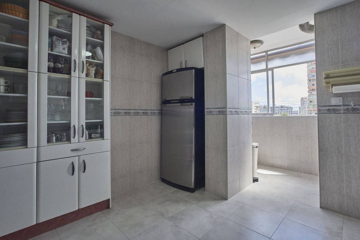 3 slaapkamer Appartement te koop in Playa de San Juan met zwembad - € 440.000 (Ref: 10017944)