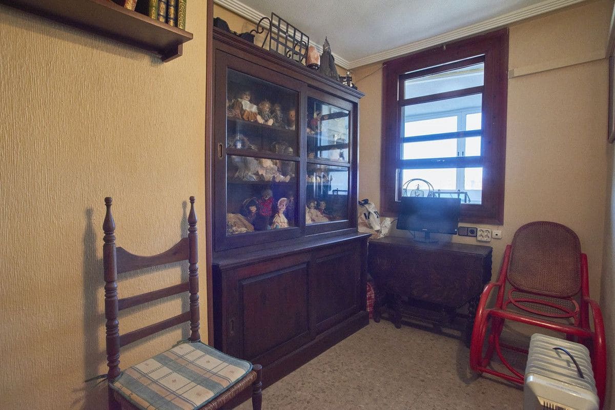 4 Zimmer Apartment zu verkaufen in Alicante / Alacant Stadt mit Pool - 390.000 € (Ref: 10017945)