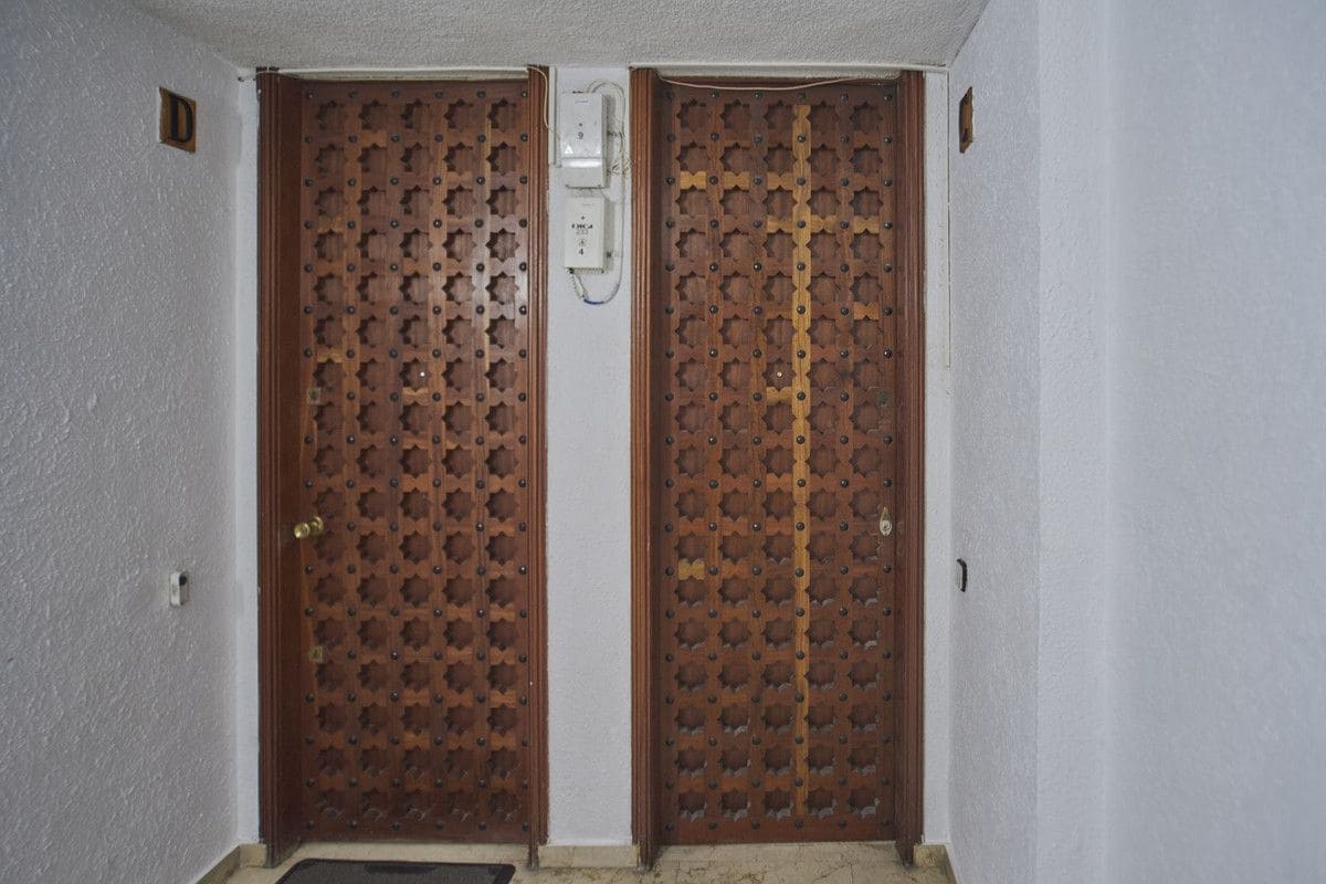4 Zimmer Apartment zu verkaufen in Alicante / Alacant Stadt mit Pool - 390.000 € (Ref: 10017945)
