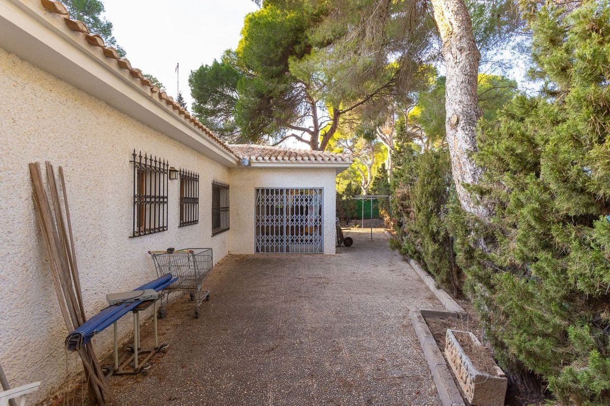 6 slaapkamer Villa te koop in Orihuela Costa - € 875.000 (Ref: 10017948)