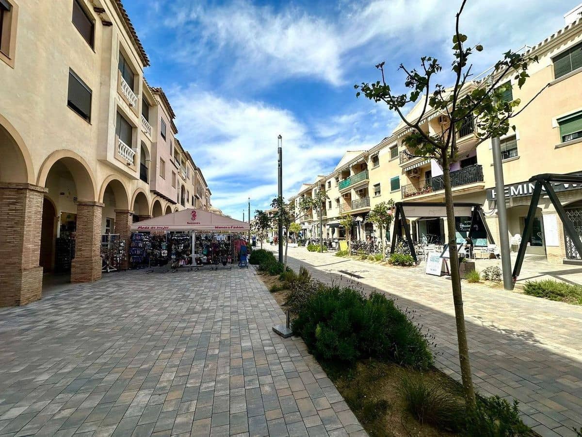 Apartamento de 2 habitaciones en Los Alcázares en venta - 155.000 € (Ref: 10017951)