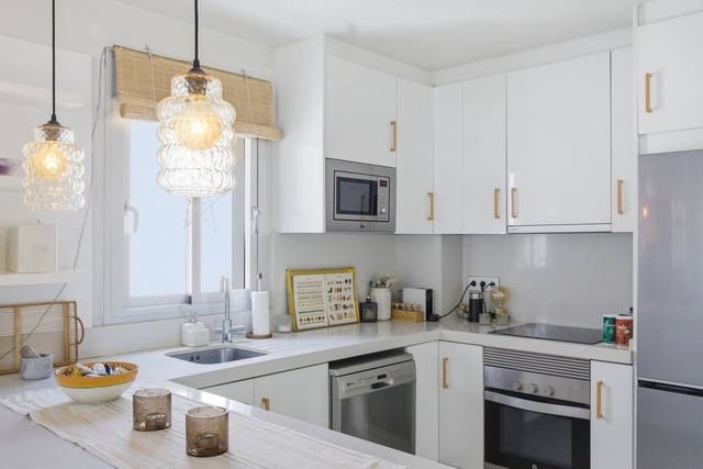 3 soveværelse Lejlighed til salg i Guardamar del Segura med swimmingpool - € 299.000 (Ref: 10017952)