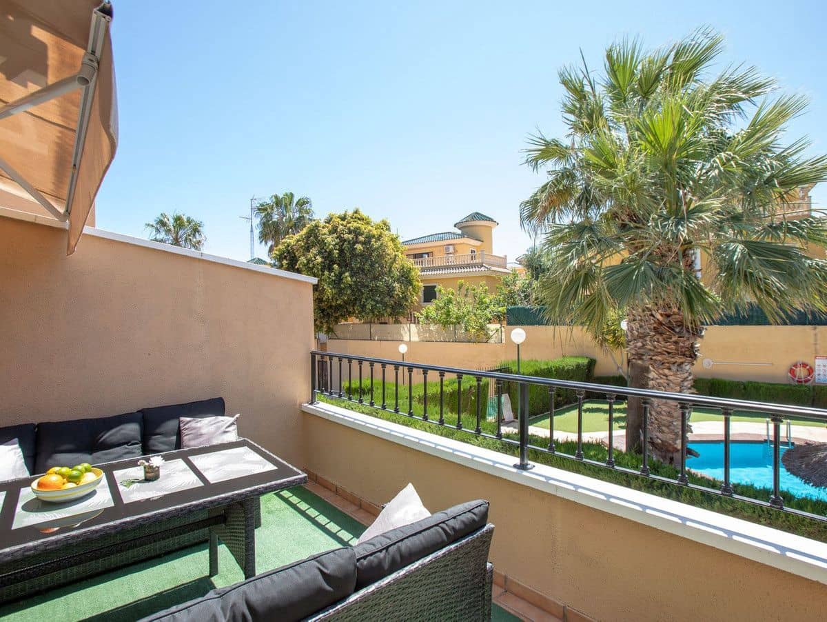 2 slaapkamer Villa te koop in Orihuela Costa met zwembad - € 209.000 (Ref: 10017953)