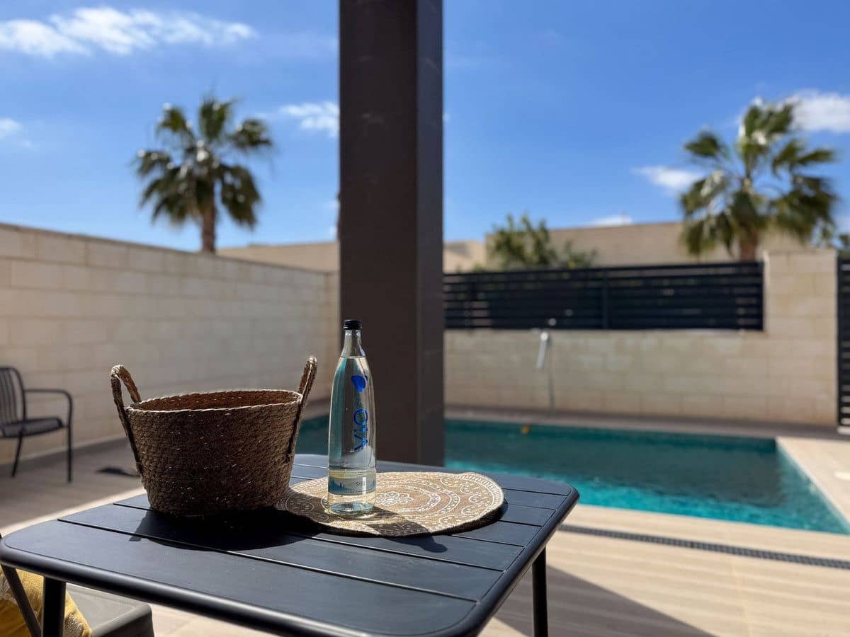 3 bedroom Villa for sale in Dona Pepa with pool - € 389,000 (Ref: 10017955)