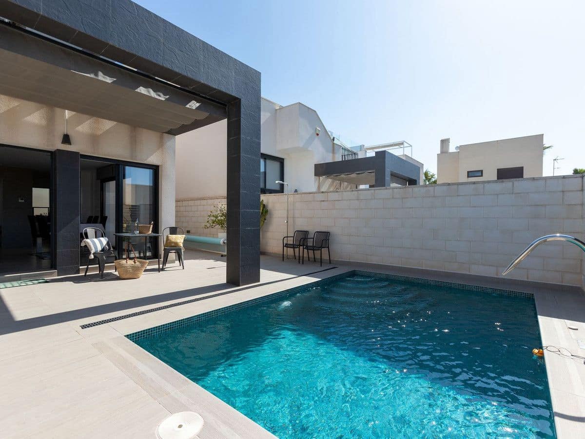 3 bedroom Villa for sale in Dona Pepa with pool - € 389,000 (Ref: 10017955)