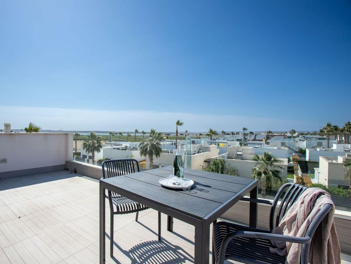 3 bedroom Villa for sale in Dona Pepa with pool - € 389,000 (Ref: 10017955)