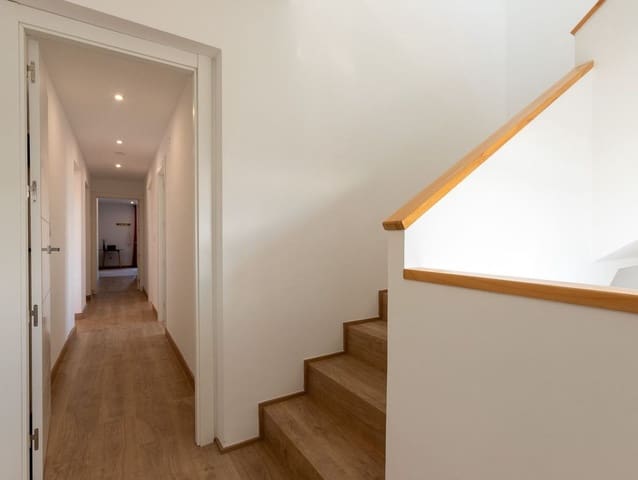 4 makuuhuone Huvila myytävänä paikassa La Siesta, Torrevieja mukana uima-altaan - 620 000 € (Ref: 10017956)