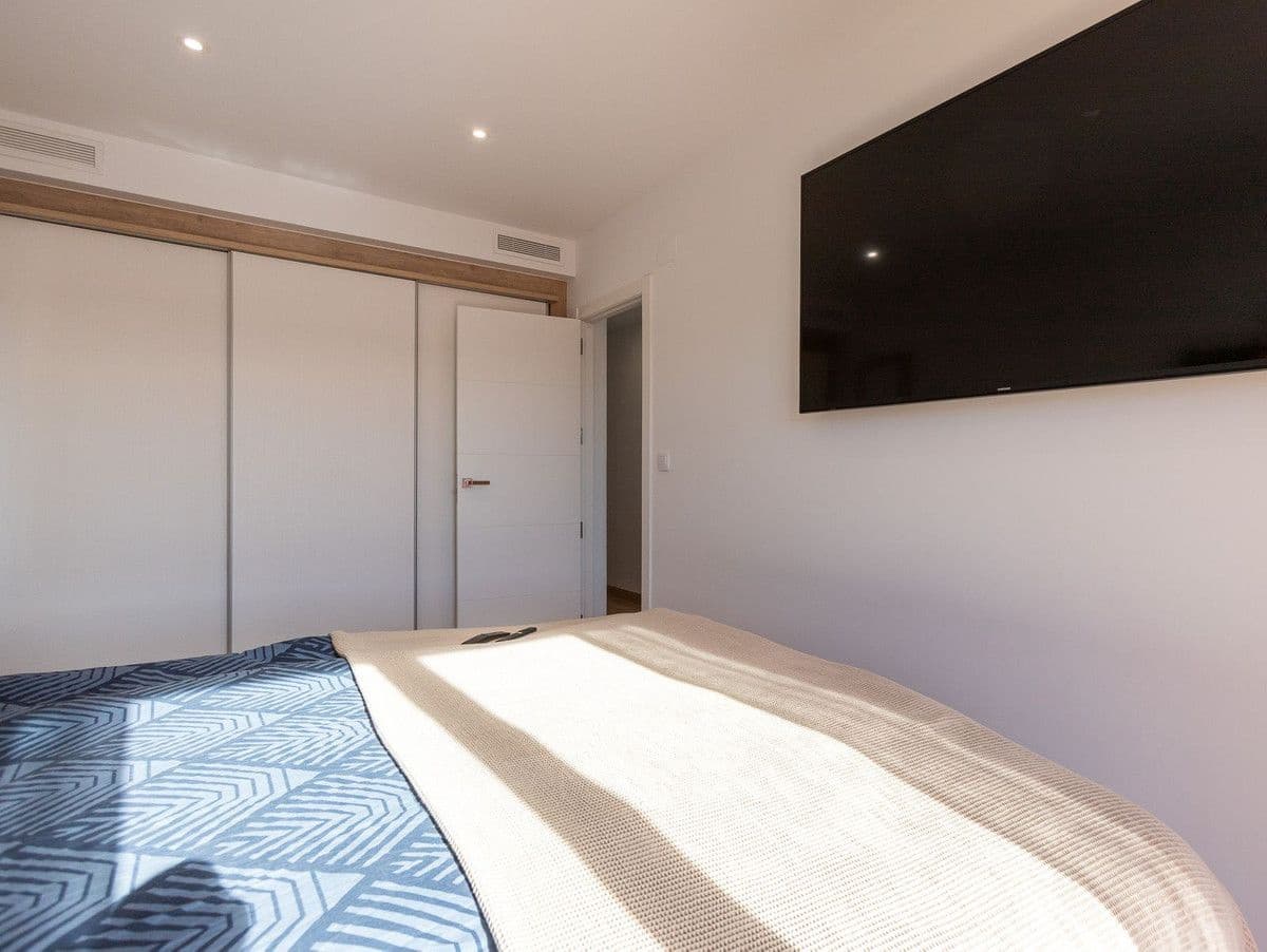 4 makuuhuone Huvila myytävänä paikassa La Siesta mukana uima-altaan - 620 000 € (Ref: 10017956)