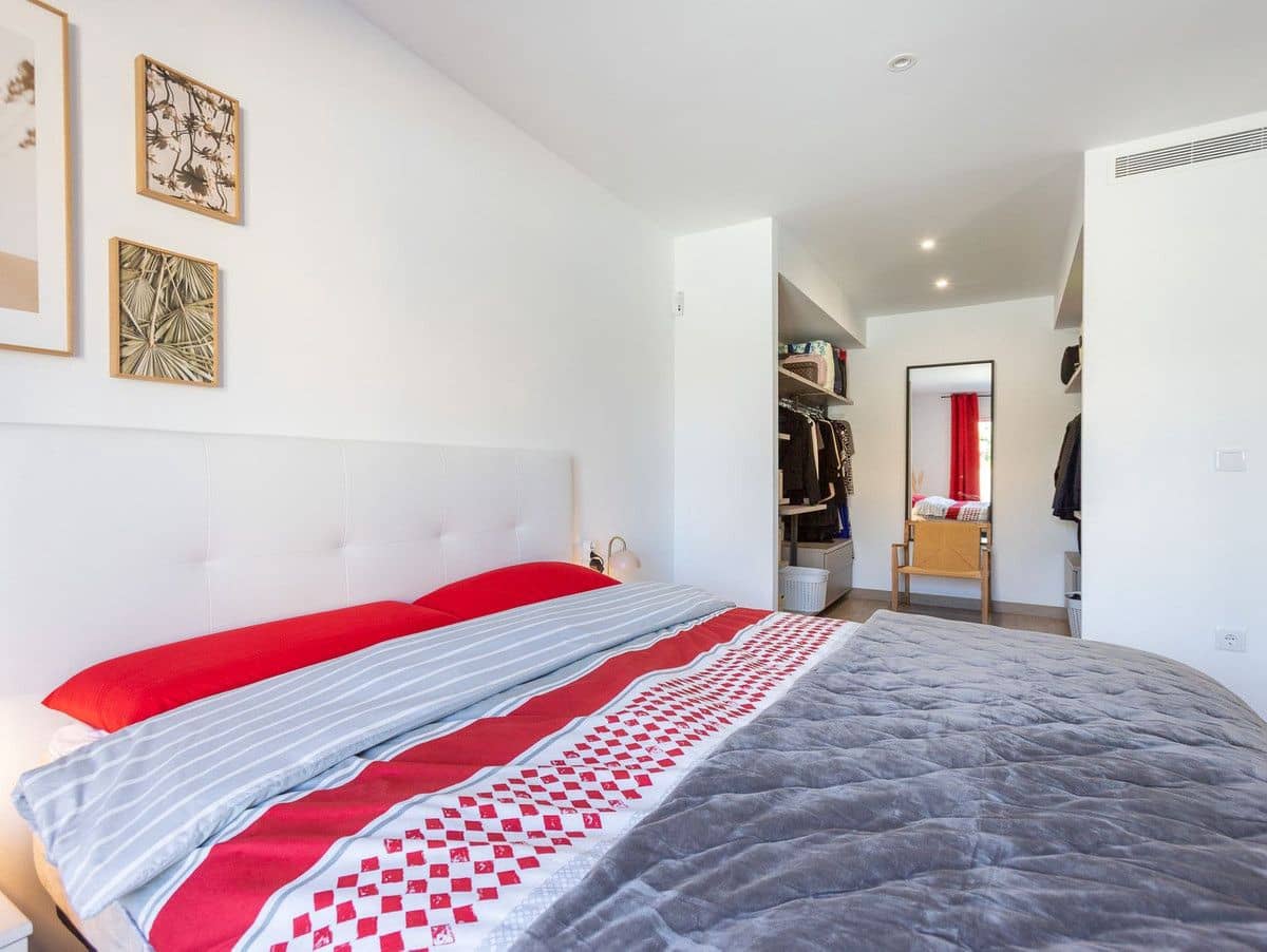 4 makuuhuone Huvila myytävänä paikassa La Siesta mukana uima-altaan - 620 000 € (Ref: 10017956)