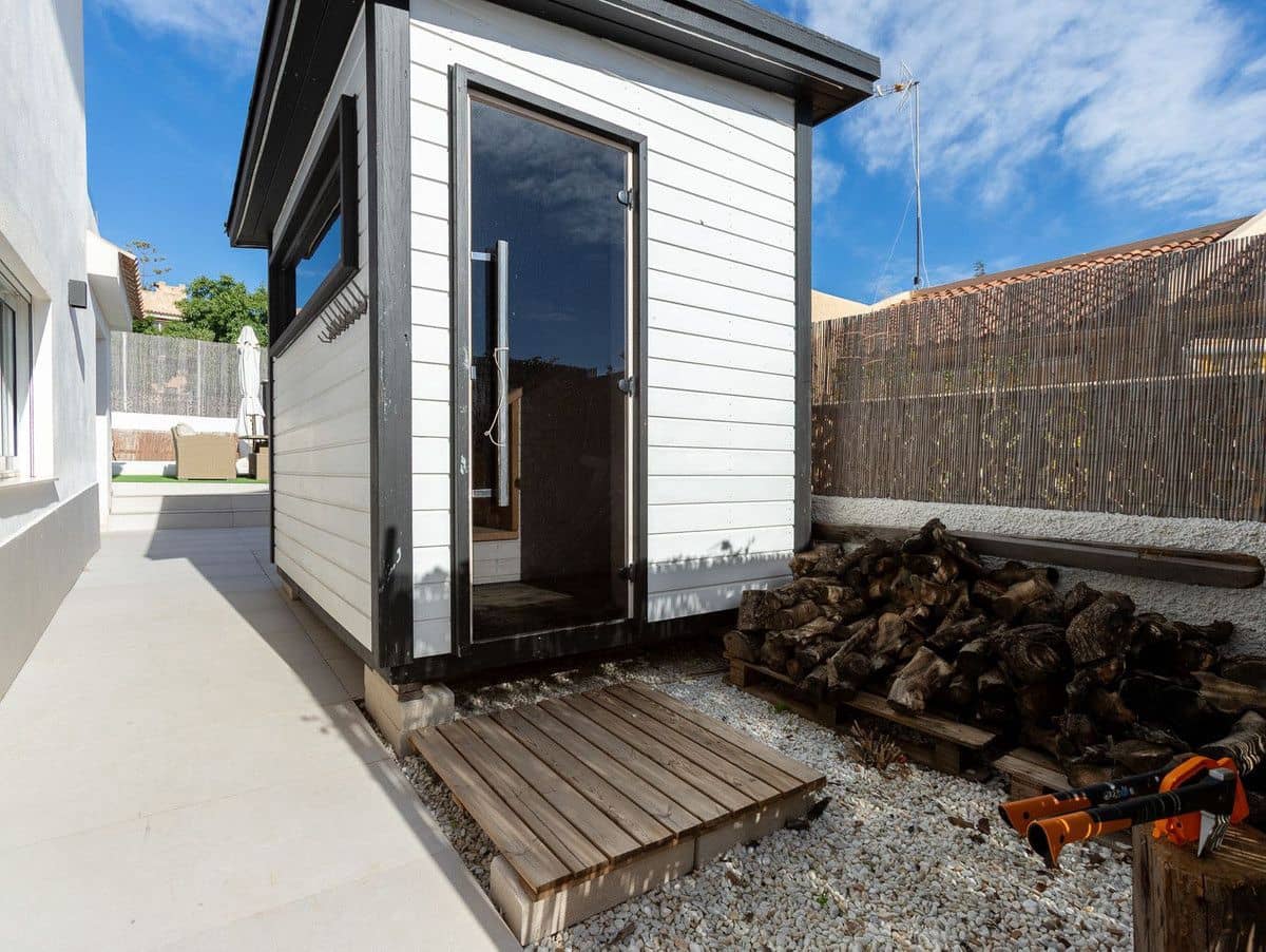 4 makuuhuone Huvila myytävänä paikassa La Siesta mukana uima-altaan - 620 000 € (Ref: 10017956)