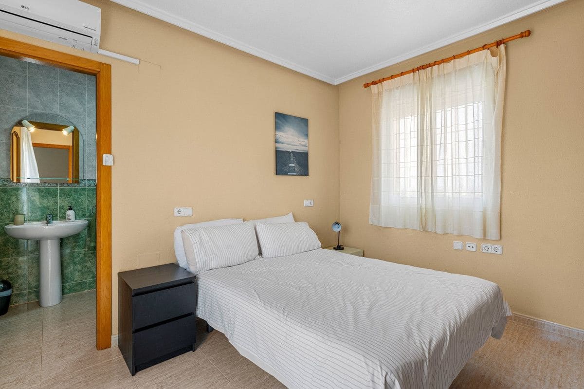 3 Zimmer Villa zu verkaufen in Gran Alacant mit Pool - 479.000 € (Ref: 10017958)