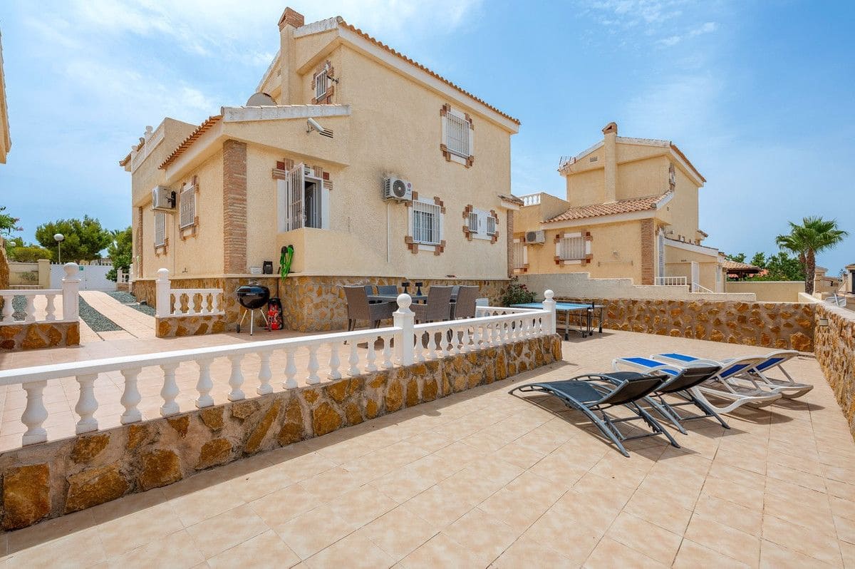 3 Zimmer Villa zu verkaufen in Gran Alacant mit Pool - 479.000 € (Ref: 10017958)