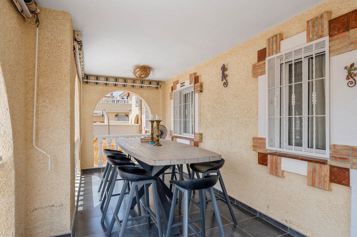 3 Zimmer Villa zu verkaufen in Gran Alacant mit Pool - 479.000 € (Ref: 10017958)