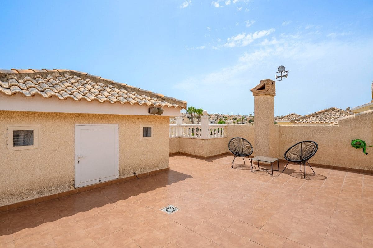 3 Zimmer Villa zu verkaufen in Gran Alacant mit Pool - 479.000 € (Ref: 10017958)