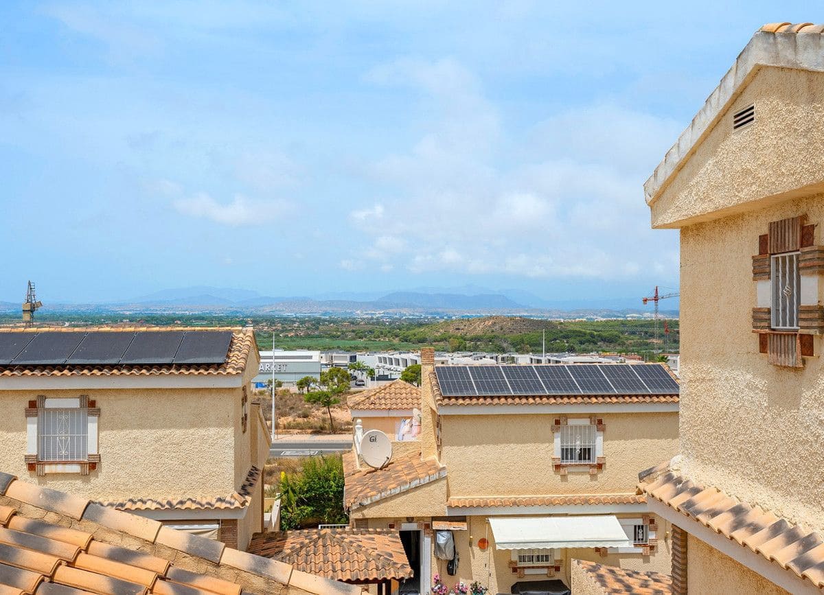 3 Zimmer Villa zu verkaufen in Gran Alacant mit Pool - 479.000 € (Ref: 10017958)