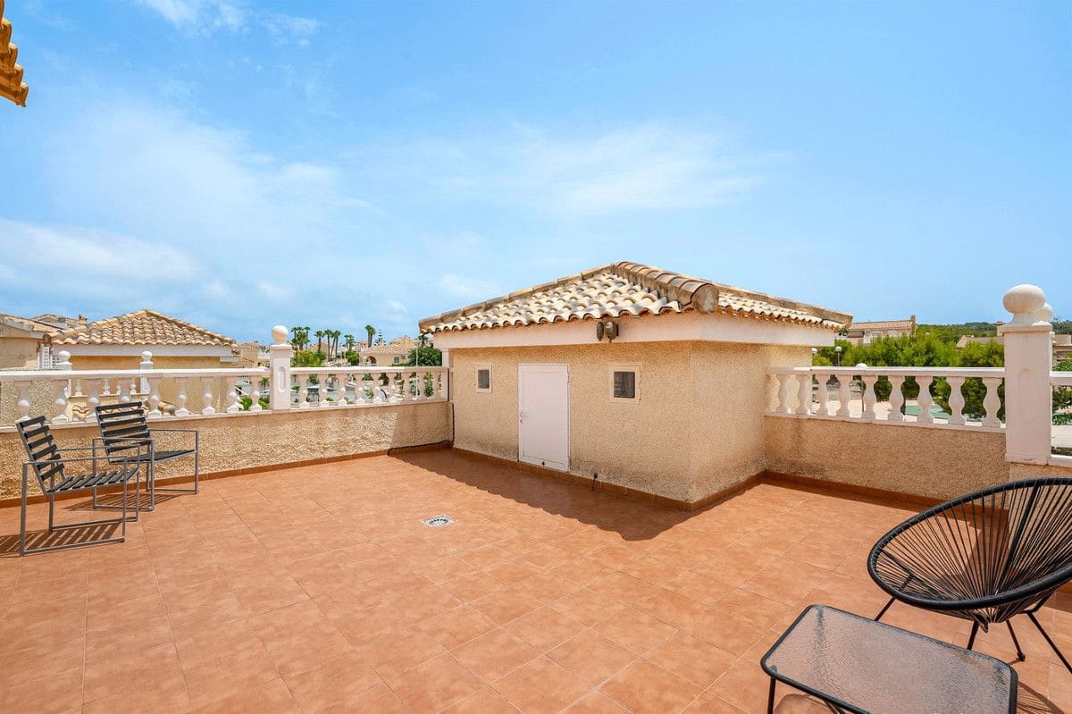 3 Zimmer Villa zu verkaufen in Gran Alacant mit Pool - 479.000 € (Ref: 10017958)