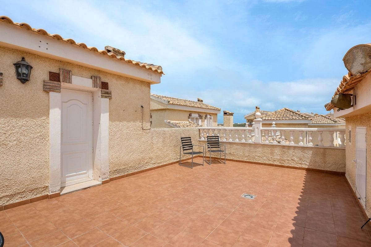 3 Zimmer Villa zu verkaufen in Gran Alacant mit Pool - 479.000 € (Ref: 10017958)