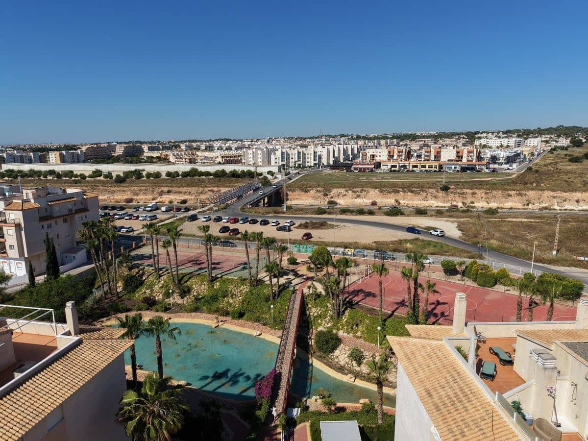 3 soveværelse Lejlighed til salg i Orihuela Costa med swimmingpool - € 240.000 (Ref: 10017959)
