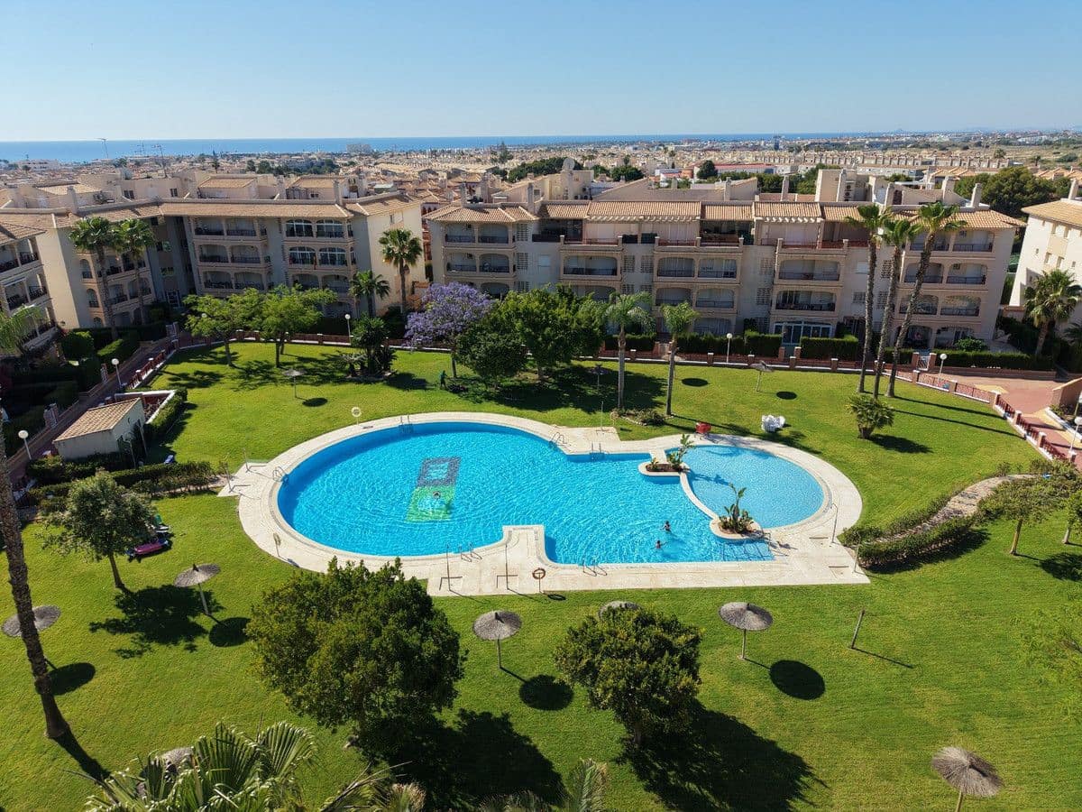 3 soveværelse Lejlighed til salg i Orihuela Costa med swimmingpool - € 240.000 (Ref: 10017959)
