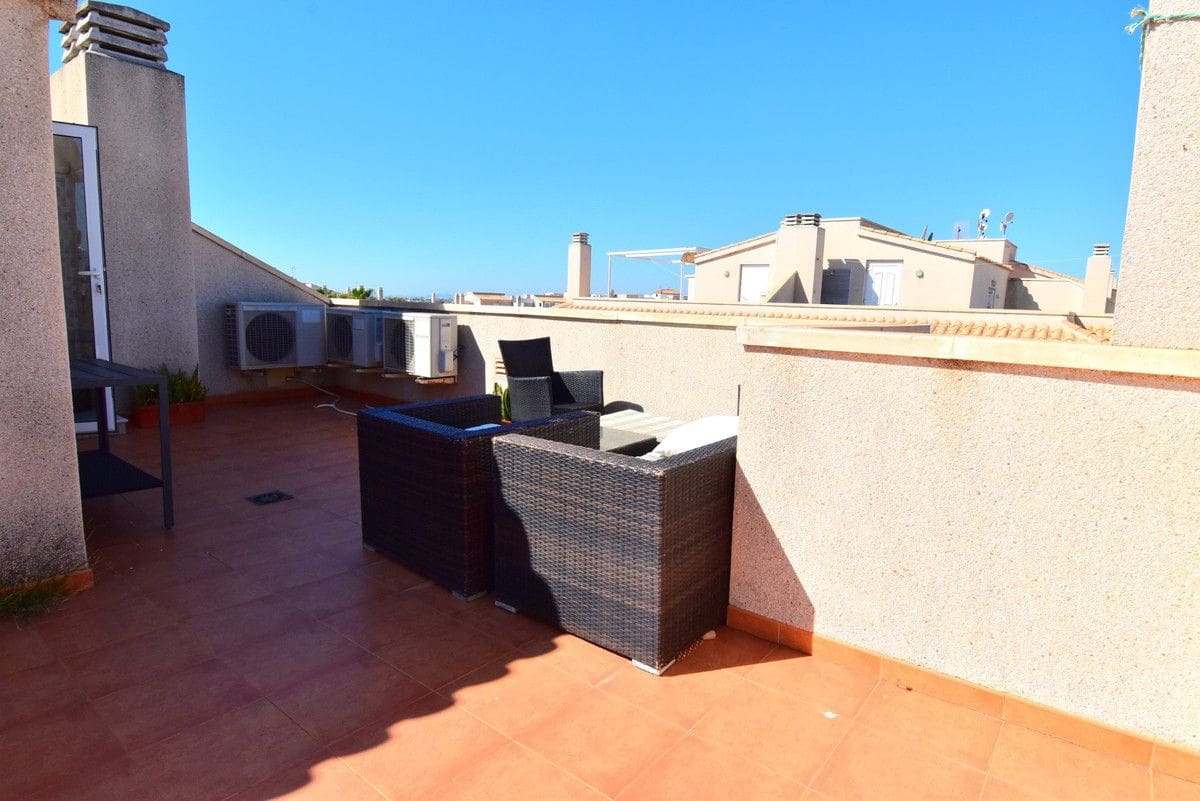 3 soveværelse Lejlighed til salg i Orihuela Costa med swimmingpool - € 240.000 (Ref: 10017959)
