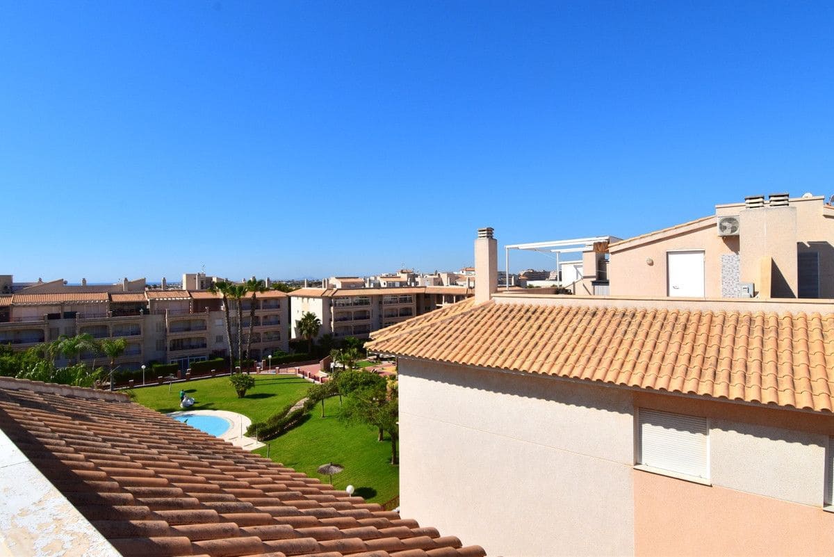 3 soveværelse Lejlighed til salg i Orihuela Costa med swimmingpool - € 240.000 (Ref: 10017959)
