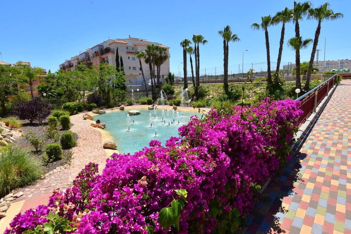 3 soveværelse Lejlighed til salg i Orihuela Costa med swimmingpool - € 240.000 (Ref: 10017959)