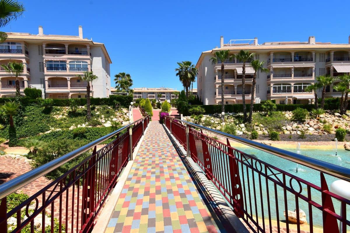 3 soveværelse Lejlighed til salg i Orihuela Costa med swimmingpool - € 240.000 (Ref: 10017959)