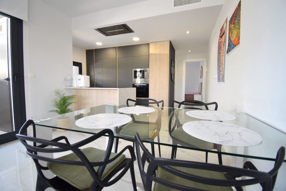 2 makuuhuone Huoneisto myytävänä paikassa Orihuela Costa mukana uima-altaan - 279 000 € (Ref: 10017962)