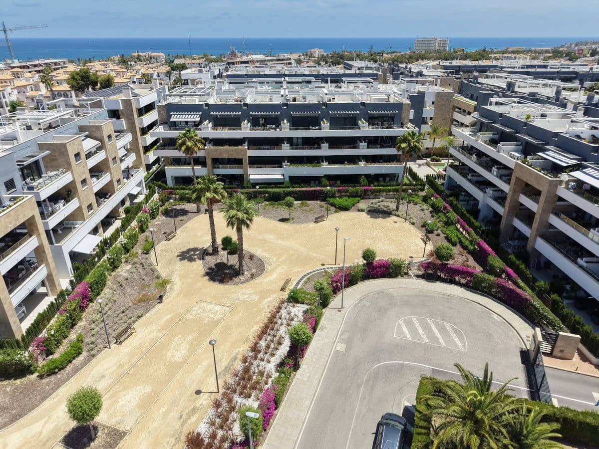 2 bedroom Apartment for sale in La Zenia with pool - € 365,000 (Ref: 10017963)
