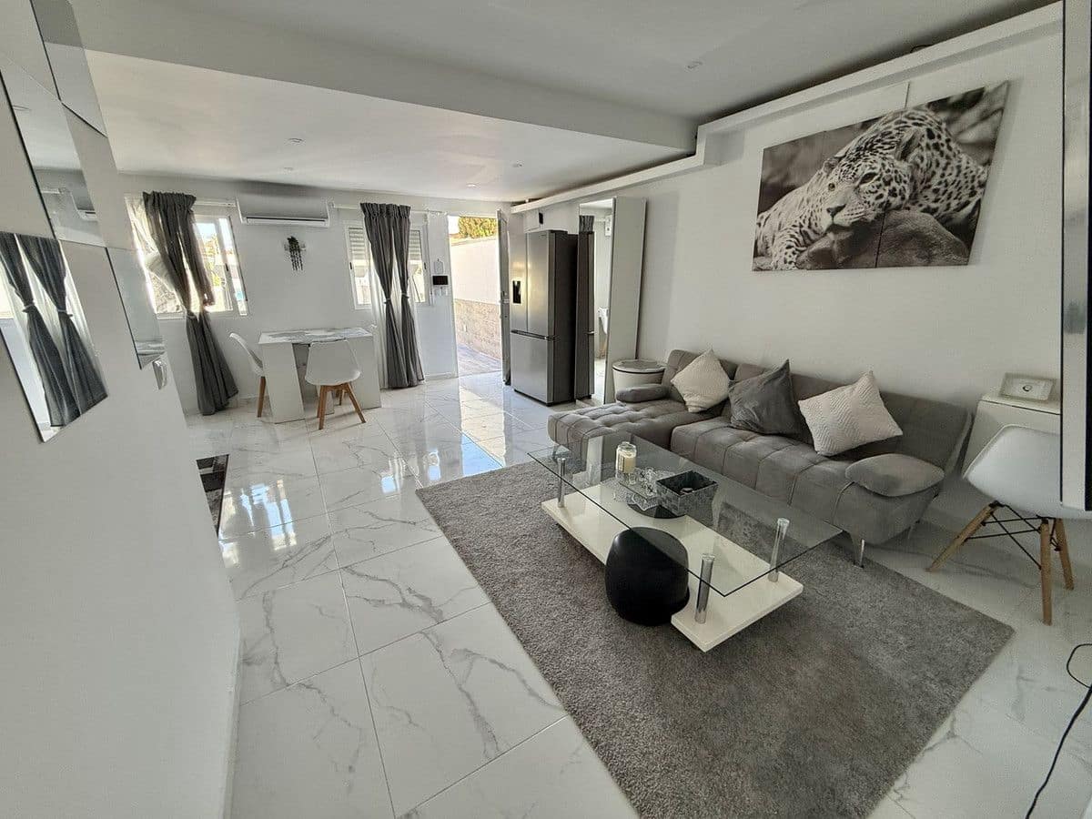 2 sovrum Villa till salu i Torrevieja med pool - 198 000 € (Ref: 10017969)