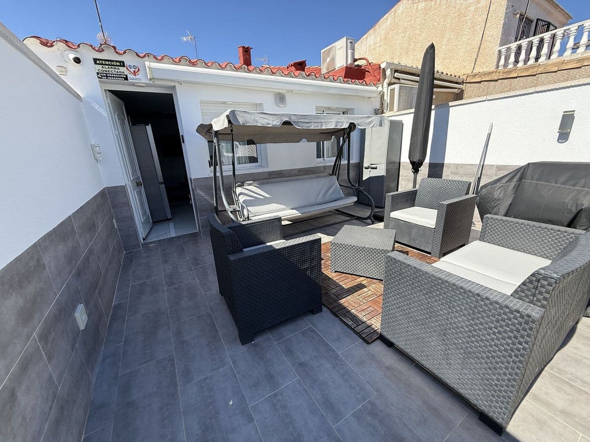 2 sovrum Villa till salu i Torrevieja med pool - 198 000 € (Ref: 10017969)