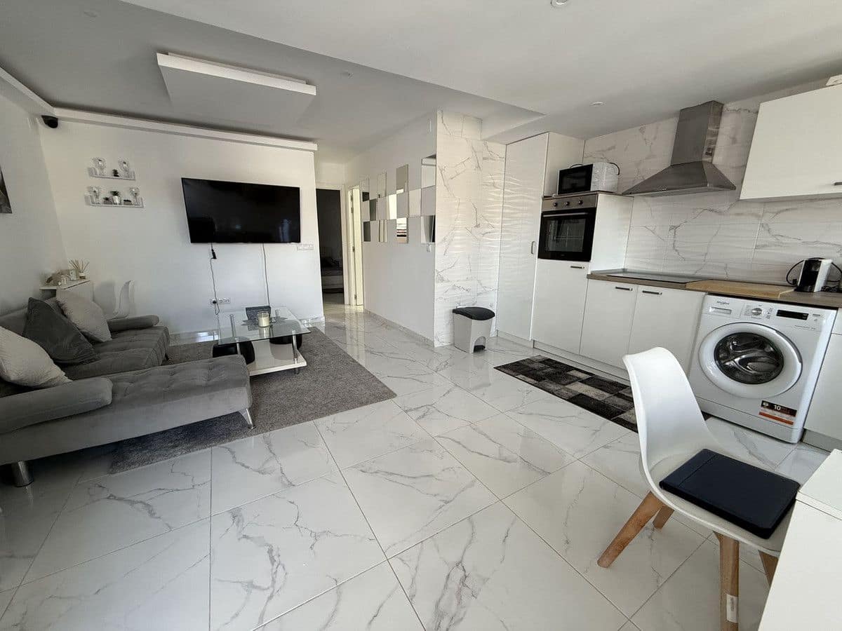 2 sovrum Villa till salu i Torrevieja med pool - 198 000 € (Ref: 10017969)