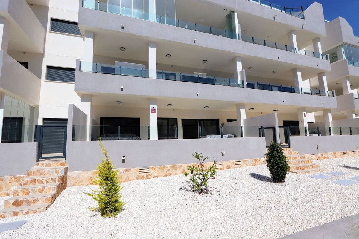 3 makuuhuone Huoneisto myytävänä paikassa Orihuela Costa mukana uima-altaan - 320 000 € (Ref: 10017970)