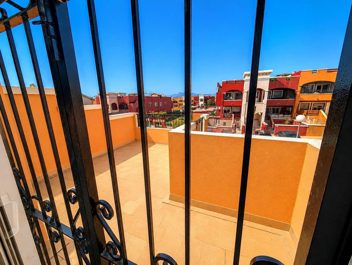 3 chambre Villa/Maison Semi-Mitoyenne à vendre à Orihuela Costa - 259 000 € (Ref: 10017974)