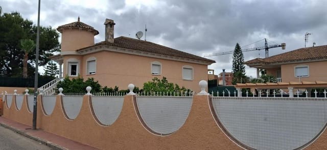 3 soveværelse Villa til salg i Benferri - € 339.000 (Ref: 10017976)