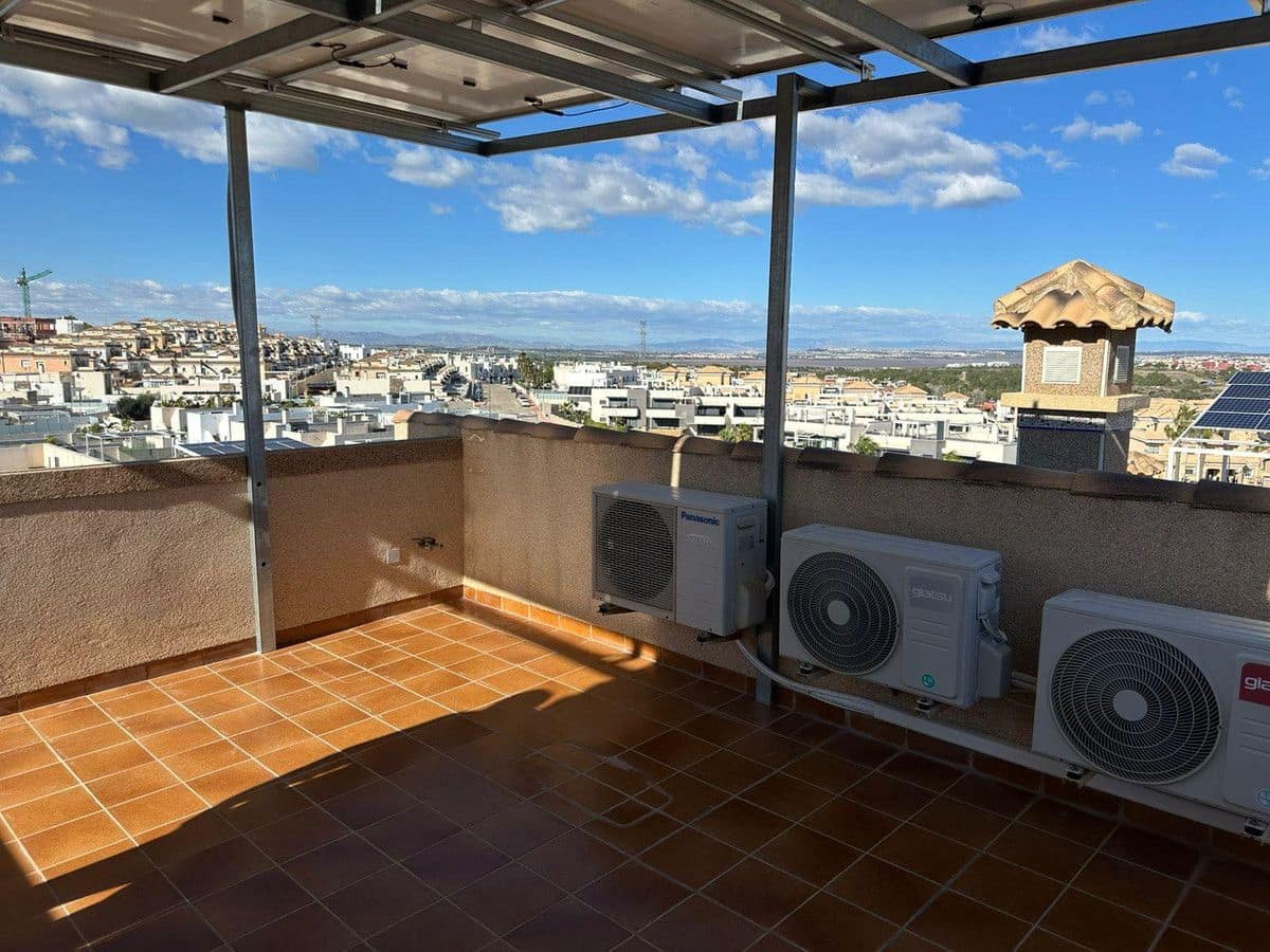 Chalet de 4 habitaciones en Orihuela Costa en venta - 470.000 € (Ref: 10017977)