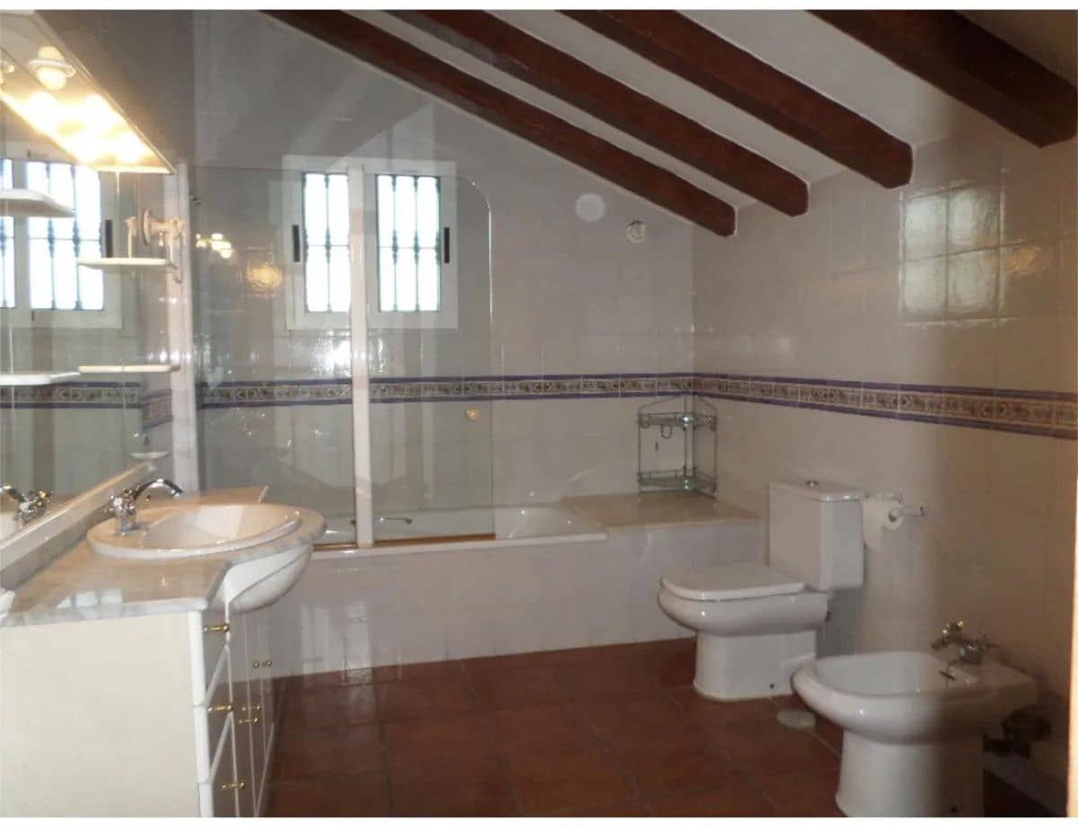 4 bedroom Villa for sale in Orihuela - € 375,000 (Ref: 10017978)