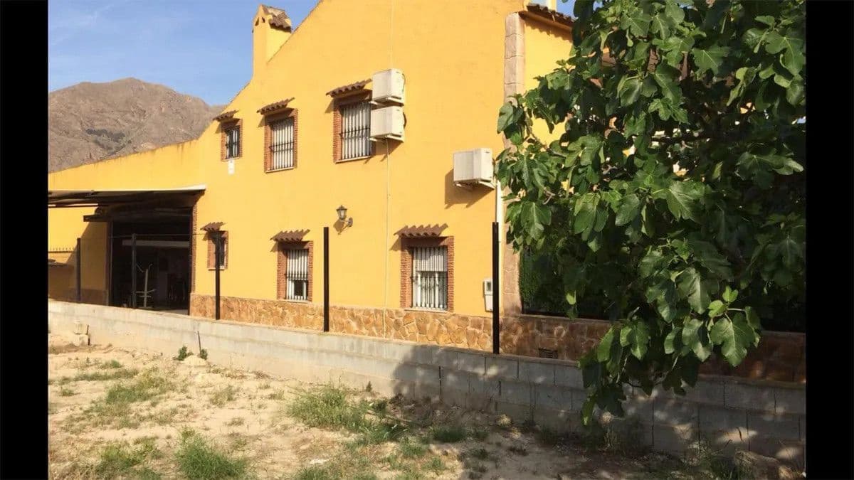 4 bedroom Villa for sale in Orihuela - € 375,000 (Ref: 10017978)