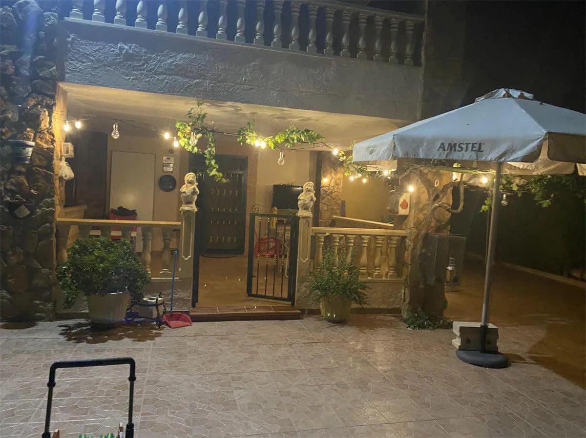 4 bedroom Villa for sale in Orihuela - € 375,000 (Ref: 10017978)