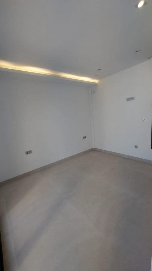 Chalet de 3 habitaciones en La Florida en venta - 650.000 € (Ref: 10017980)